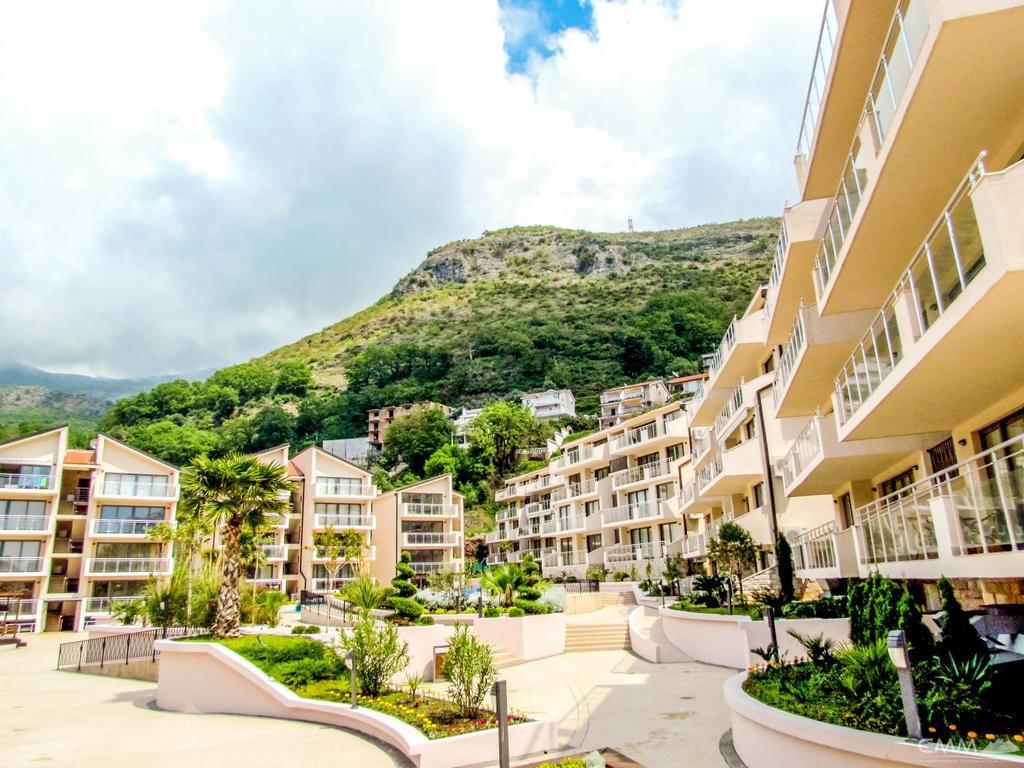 Montetrest Apartments Sveti Stefan Buitenkant foto