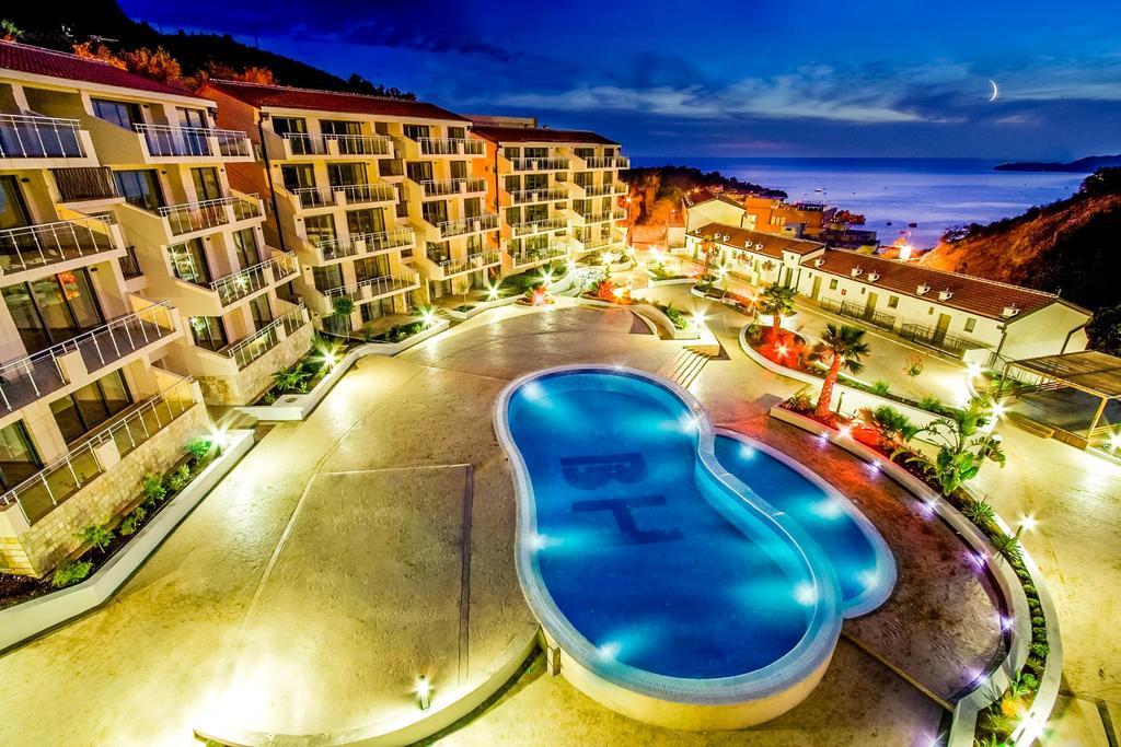 Montetrest Apartments Sveti Stefan Buitenkant foto