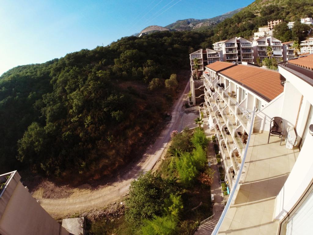 Montetrest Apartments Sveti Stefan Buitenkant foto