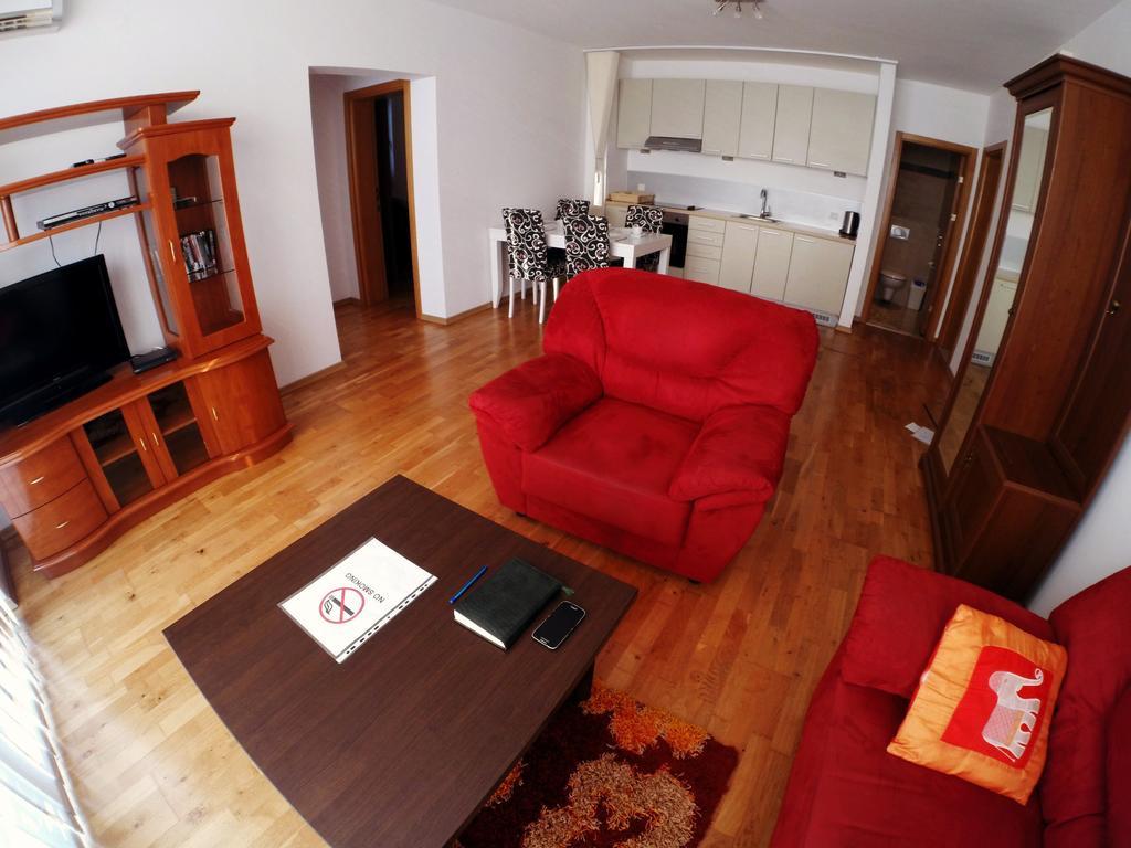 Montetrest Apartments Sveti Stefan Buitenkant foto